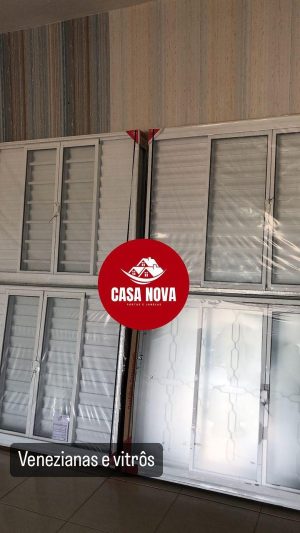 Portas e janelas aço madeira alumínio